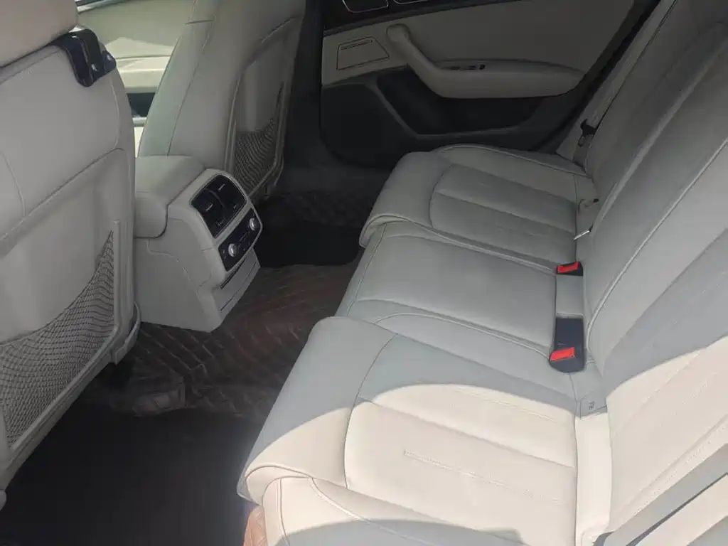 Audi A6L — миниатюра 6