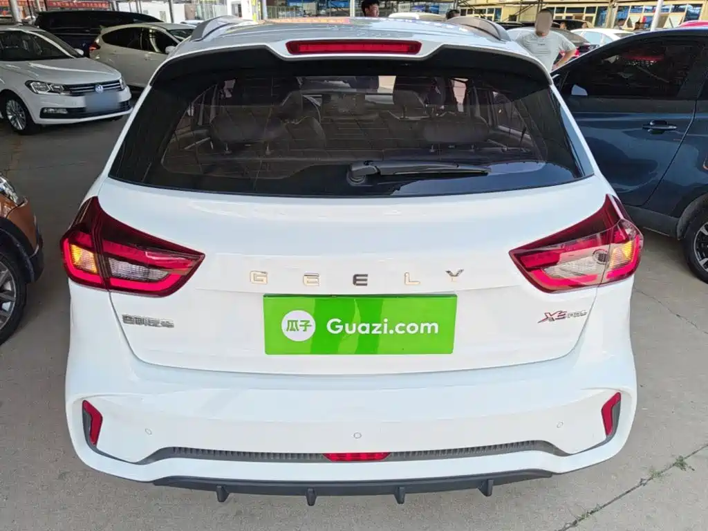 Geely Vision X3 — миниатюра 6