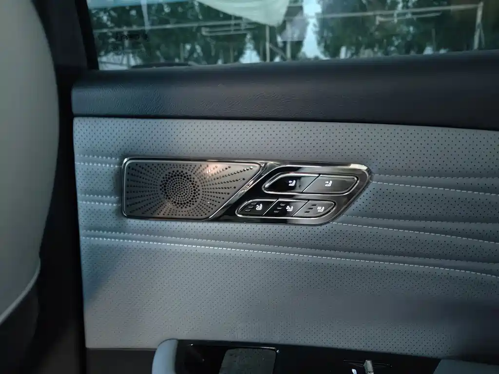 Geely Galaxy Galaxy E8 E8 2025 700km Smart Drive