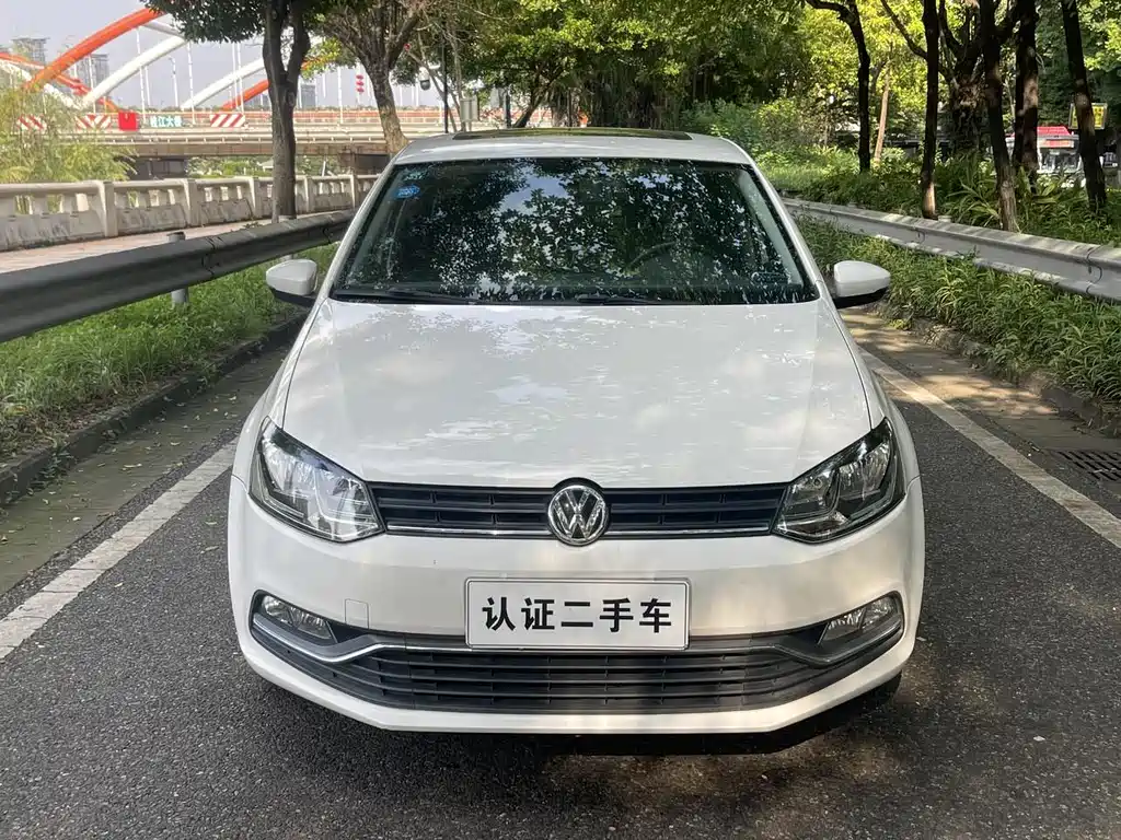 Volkswagen Polo 2018 1.5L AT