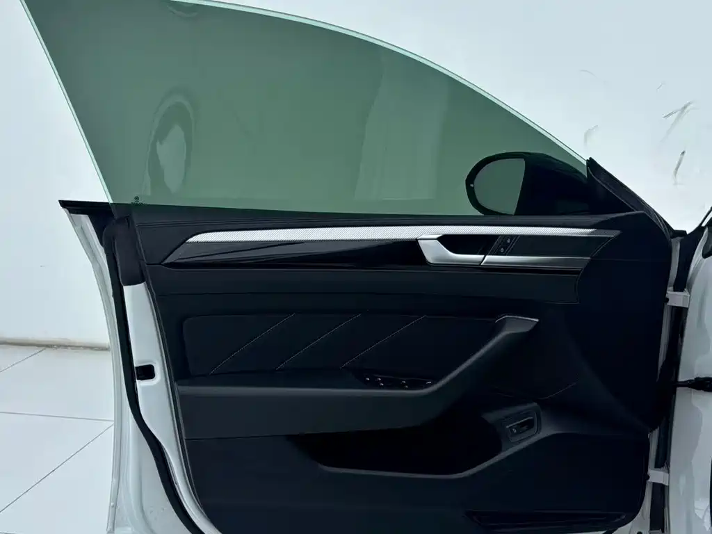 Volkswagen CC — миниатюра 14