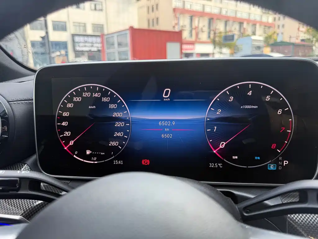 Mercedes-Benz C-Class — миниатюра 6