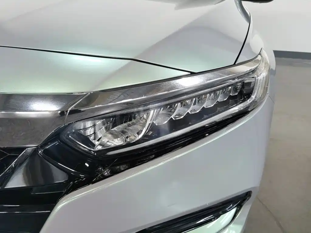 Honda Accord — миниатюра 7