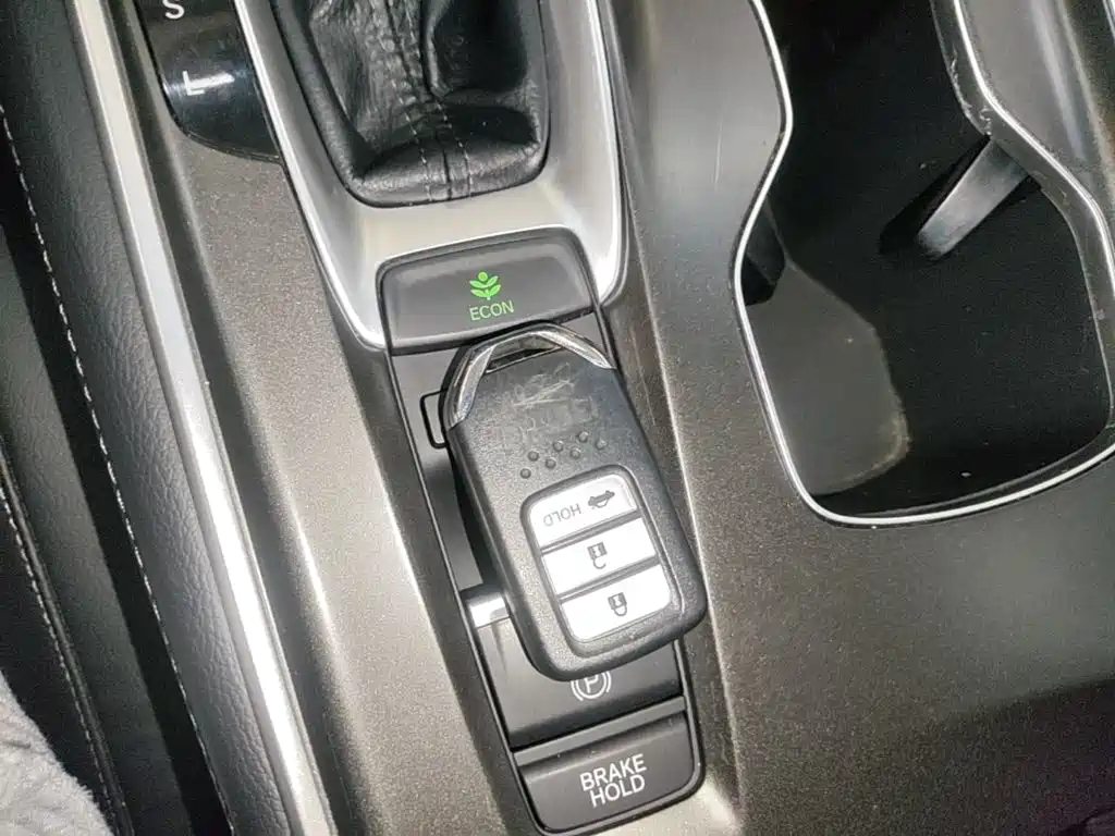 Honda Accord — миниатюра 9