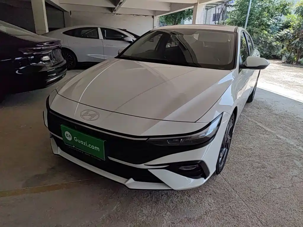 Hyundai Elantra — миниатюра 2