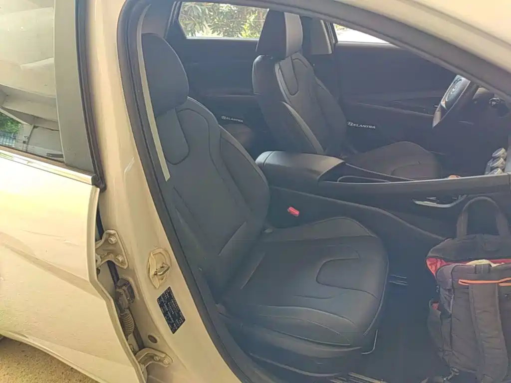 Hyundai Elantra — миниатюра 25