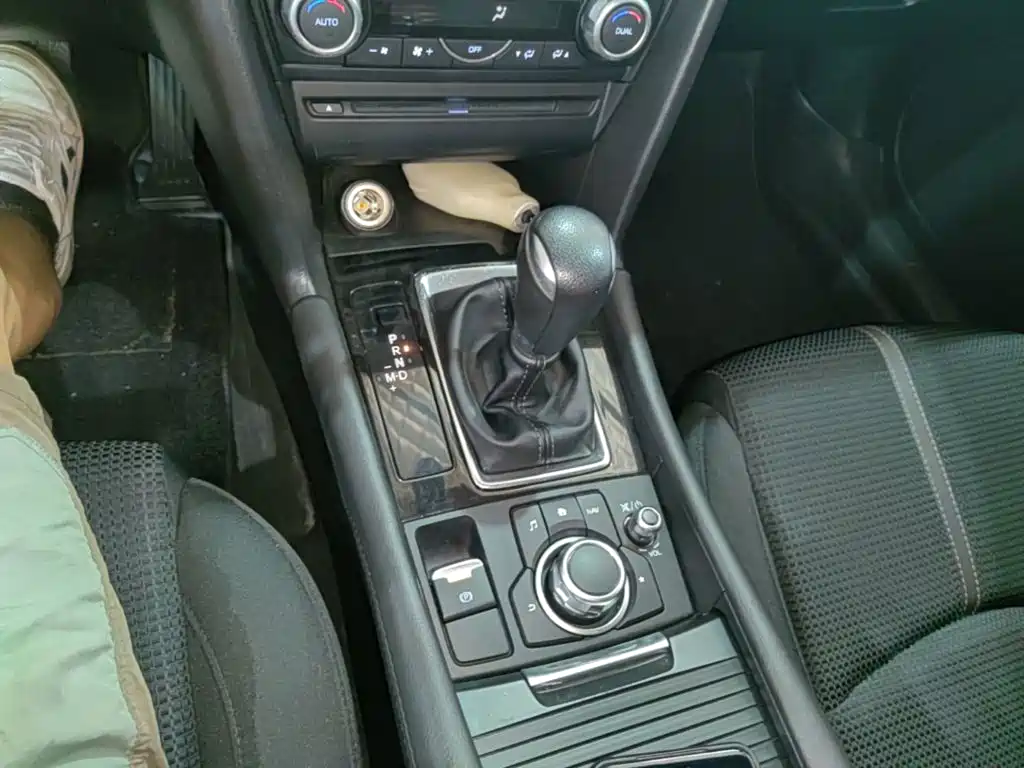 Mazda 3 Axela — миниатюра 14