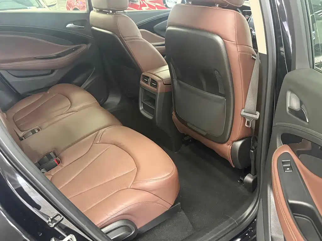Buick Envision Plus — миниатюра 8