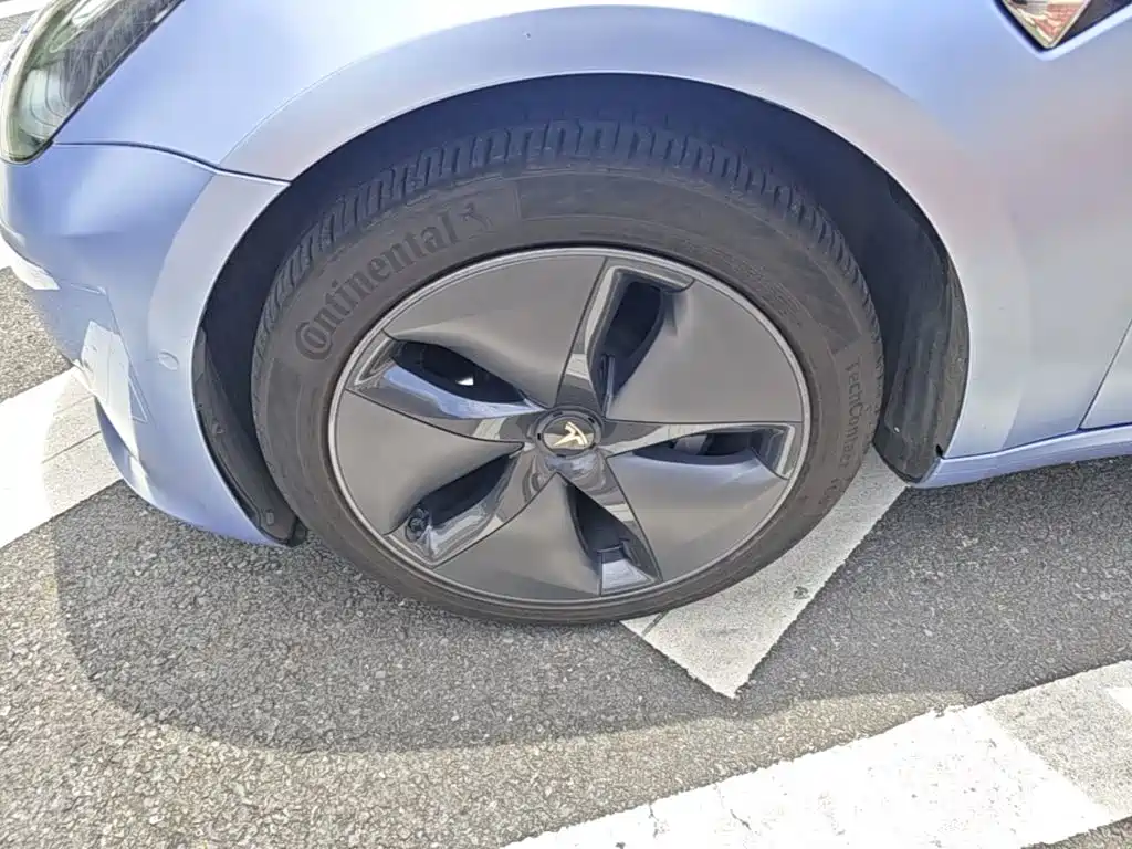Tesla Model 3 — миниатюра 25