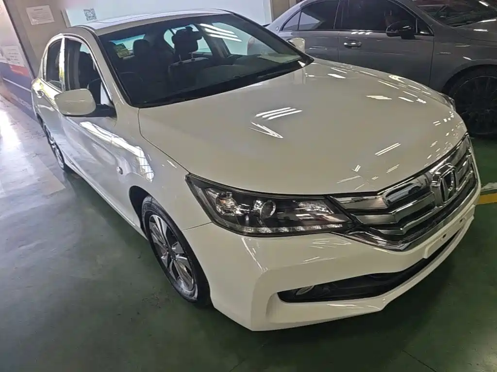 Honda Accord — миниатюра 4