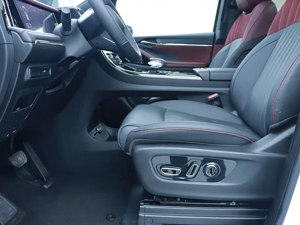 GAC Motor M8 Grandmaster Series 400T Supreme Edition, фото 4