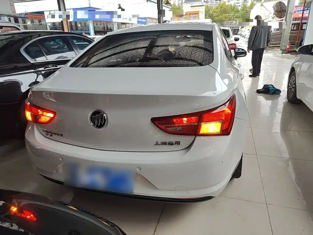 Buick Verano — миниатюра 6