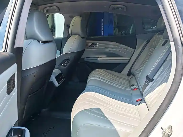 Geely Galaxy Galaxy E8 E8 2025 700km Smart Drive