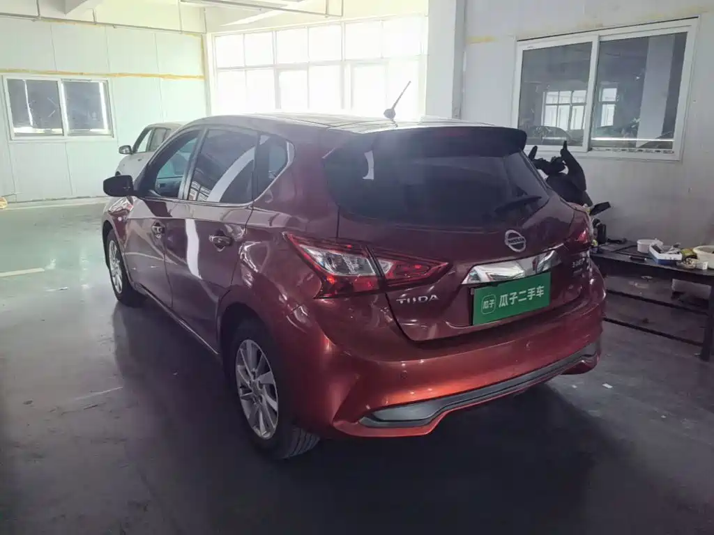 Nissan Tiida — миниатюра 5