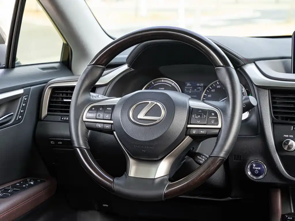 Lexus RX — миниатюра 14