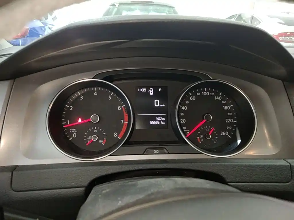 Volkswagen Golf — миниатюра 12