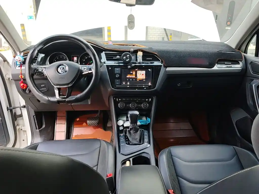 Volkswagen Tiguan L — миниатюра 10