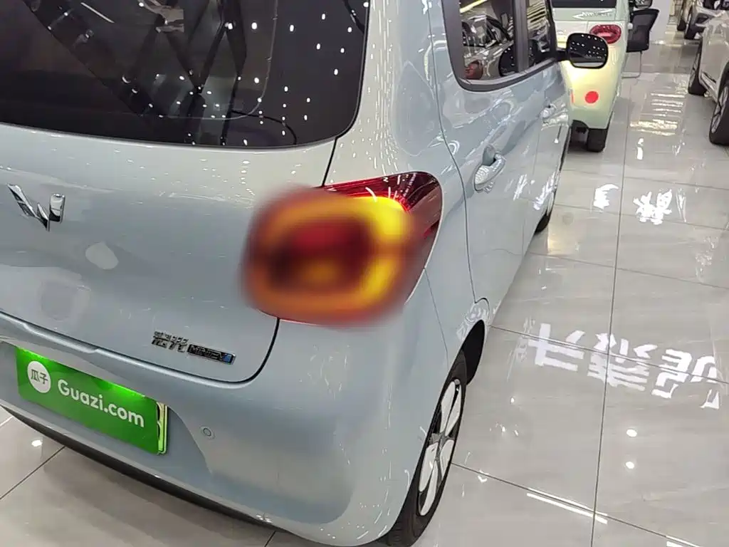 Wuling MINIEV — миниатюра 8