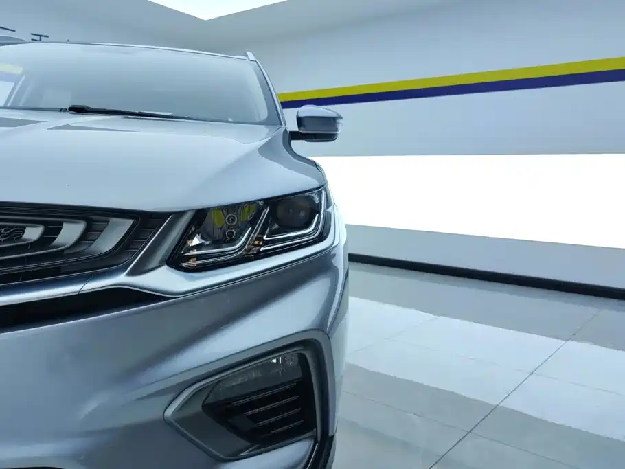 Geely Binyue — миниатюра 5