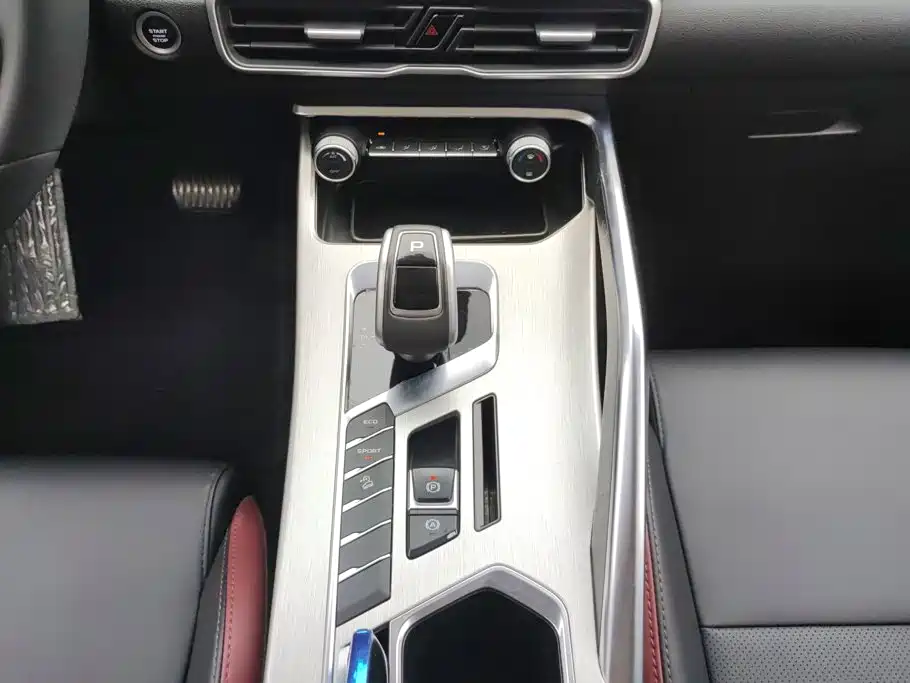Geely Binyue — миниатюра 16