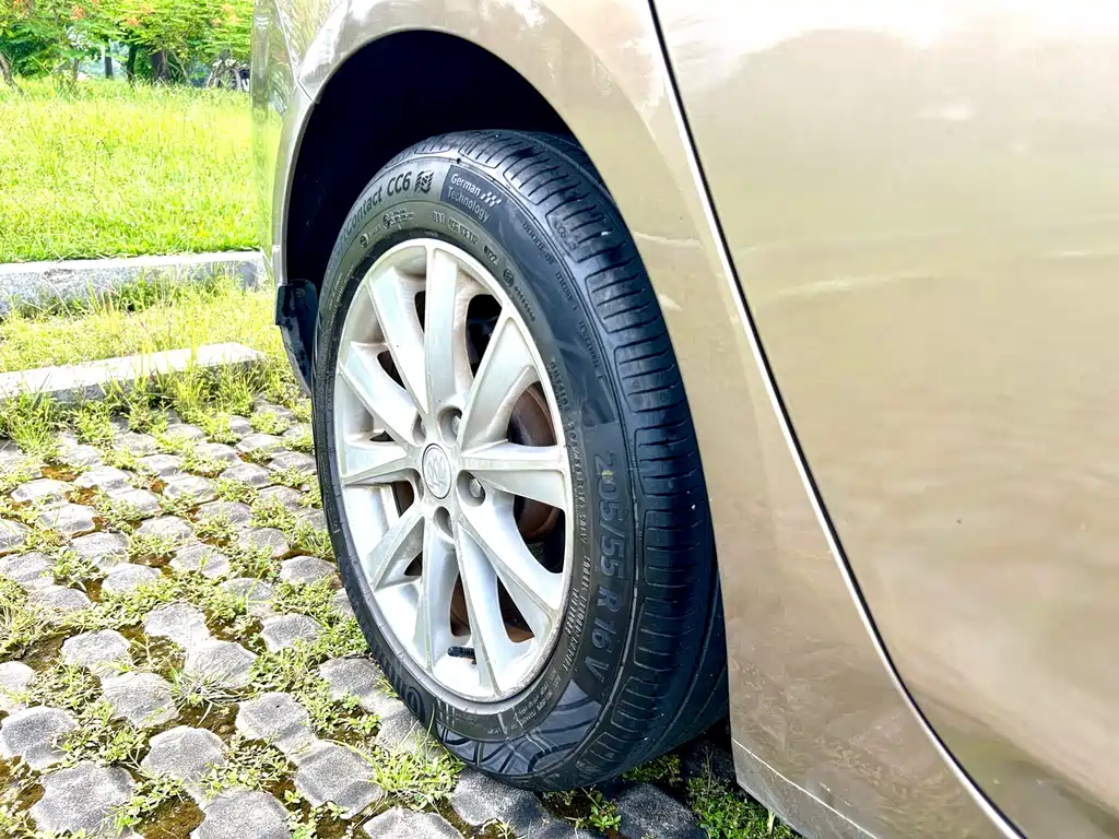 Buick Verano — миниатюра 17