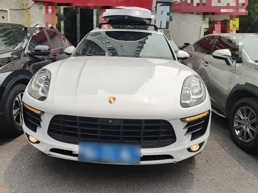 Porsche Macan — миниатюра 3