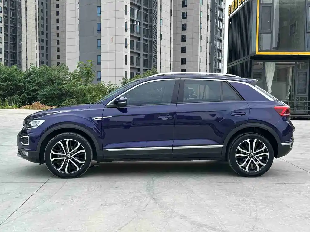 Volkswagen T-Roc 2022 280TSI DSG PLUS