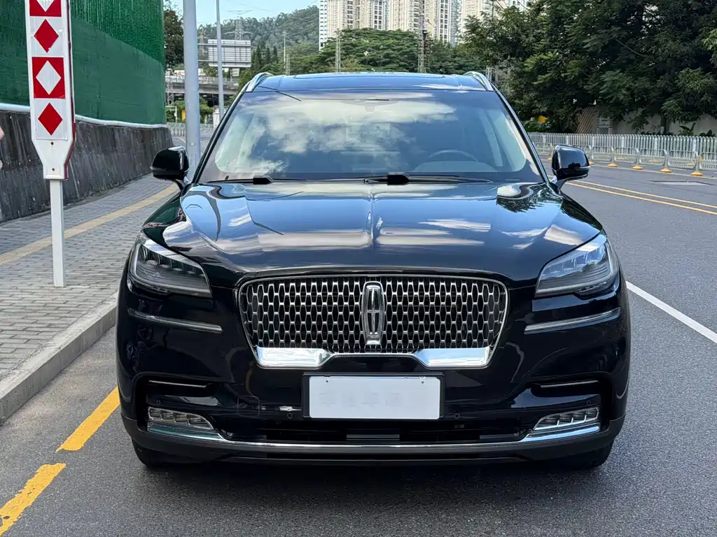 Lincoln Aviator — миниатюра 2