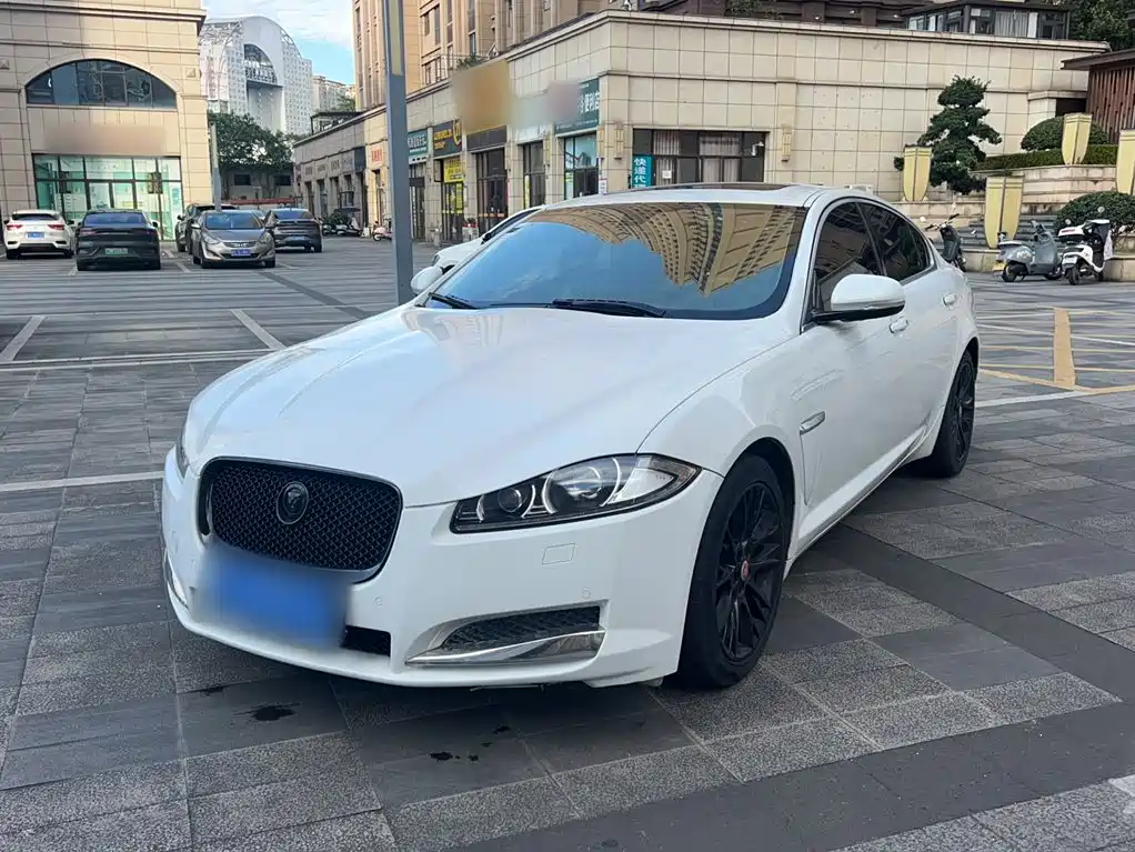Jaguar XF — миниатюра 25