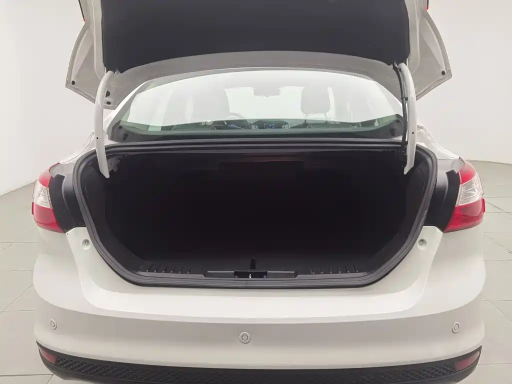 Ford Focus — миниатюра 16