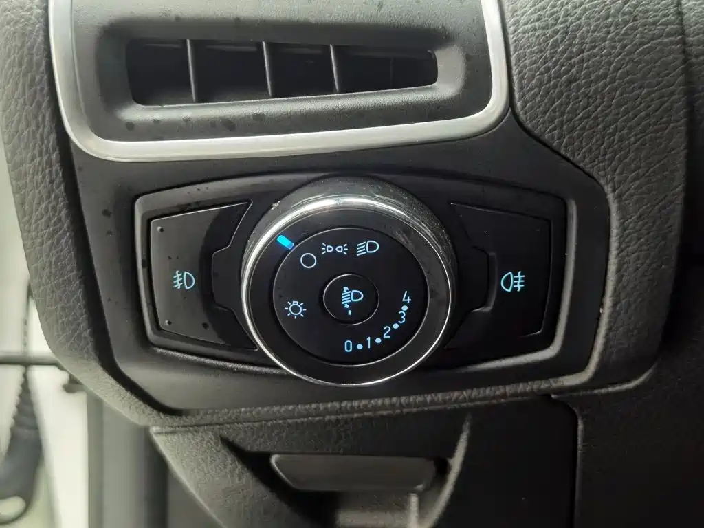 Ford Focus — миниатюра 21