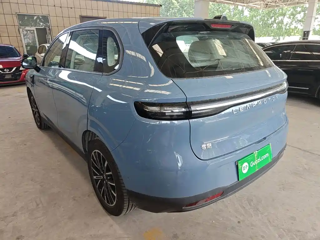 Leapmotor Leapmotor B10 — миниатюра 5