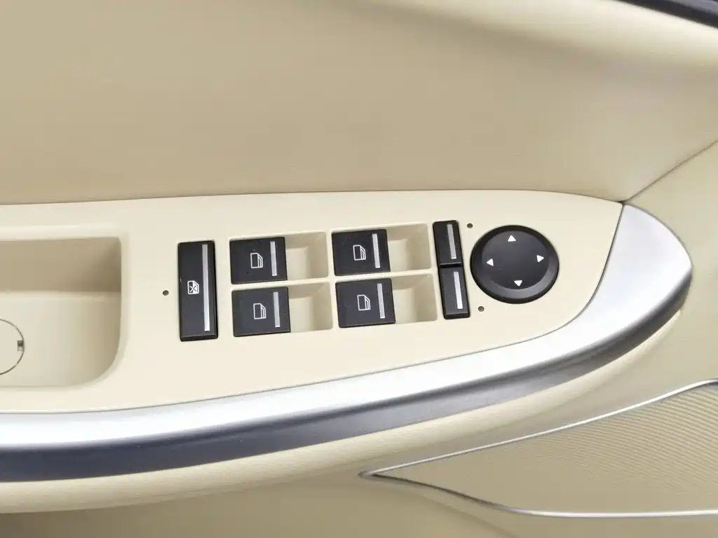 Roewe 550 — миниатюра 9