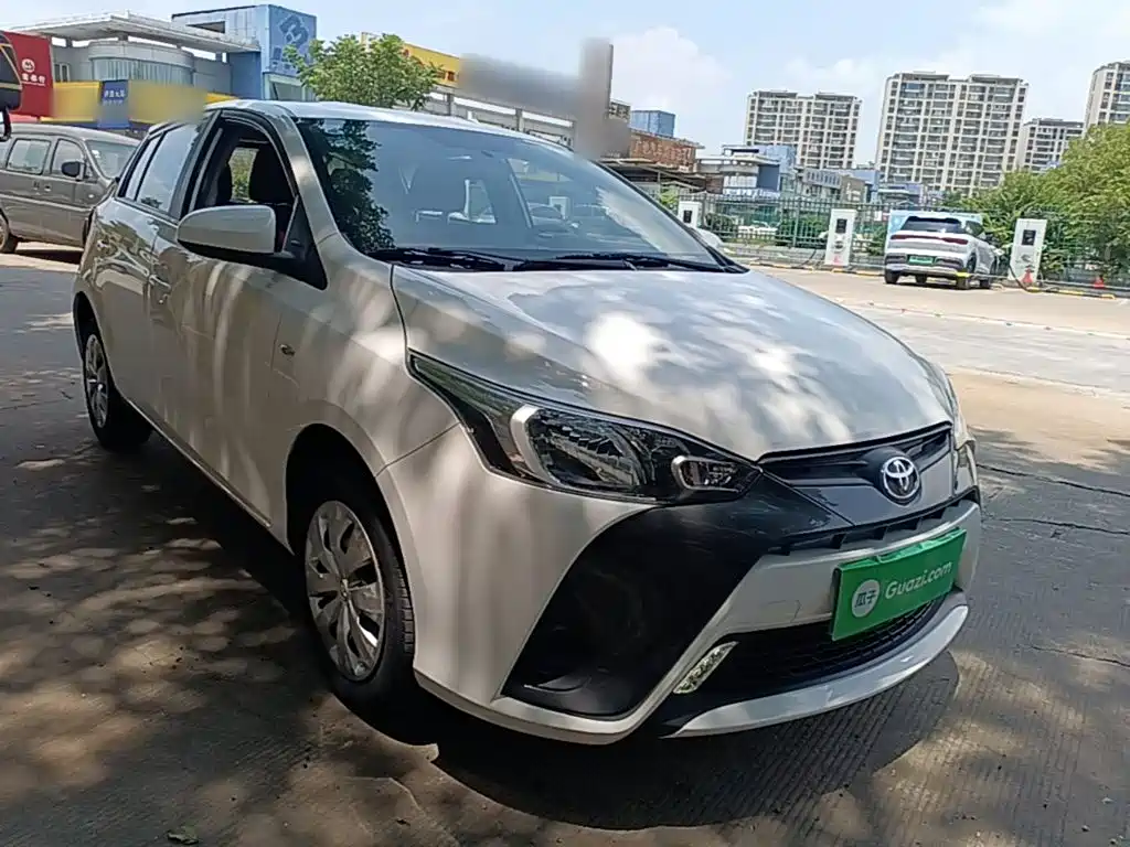 Toyota Yaris L — миниатюра 4