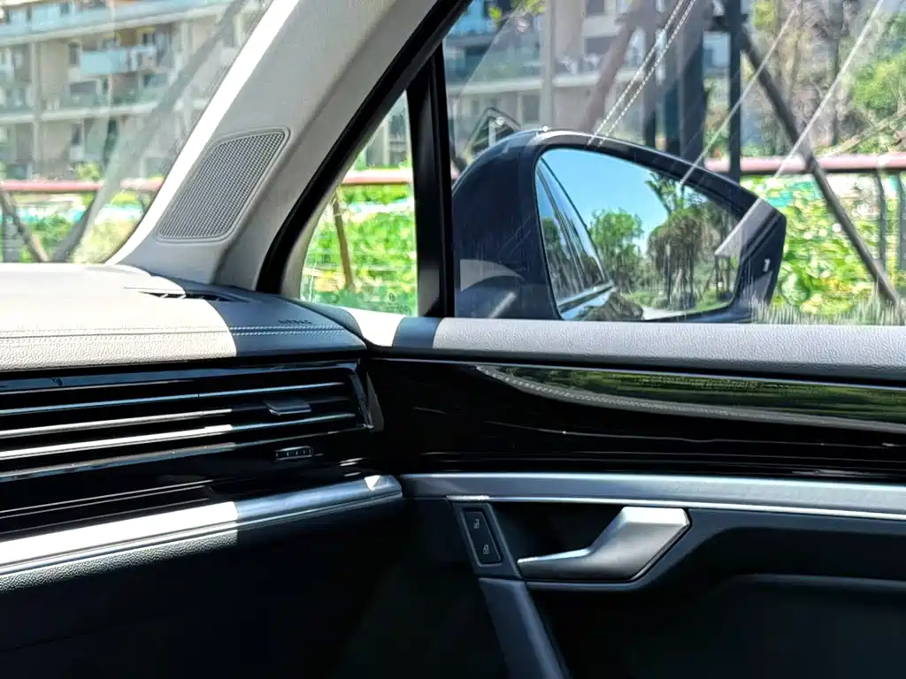 Volkswagen Touareg — миниатюра 4