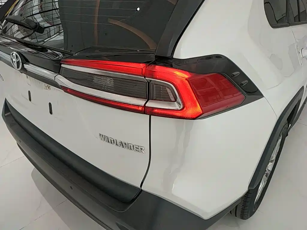 Toyota Wildlander — миниатюра 8