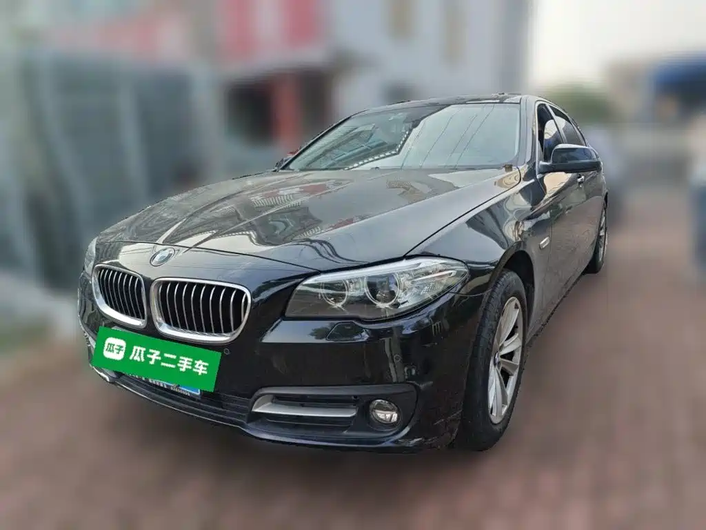 BMW 5 Series — миниатюра 2