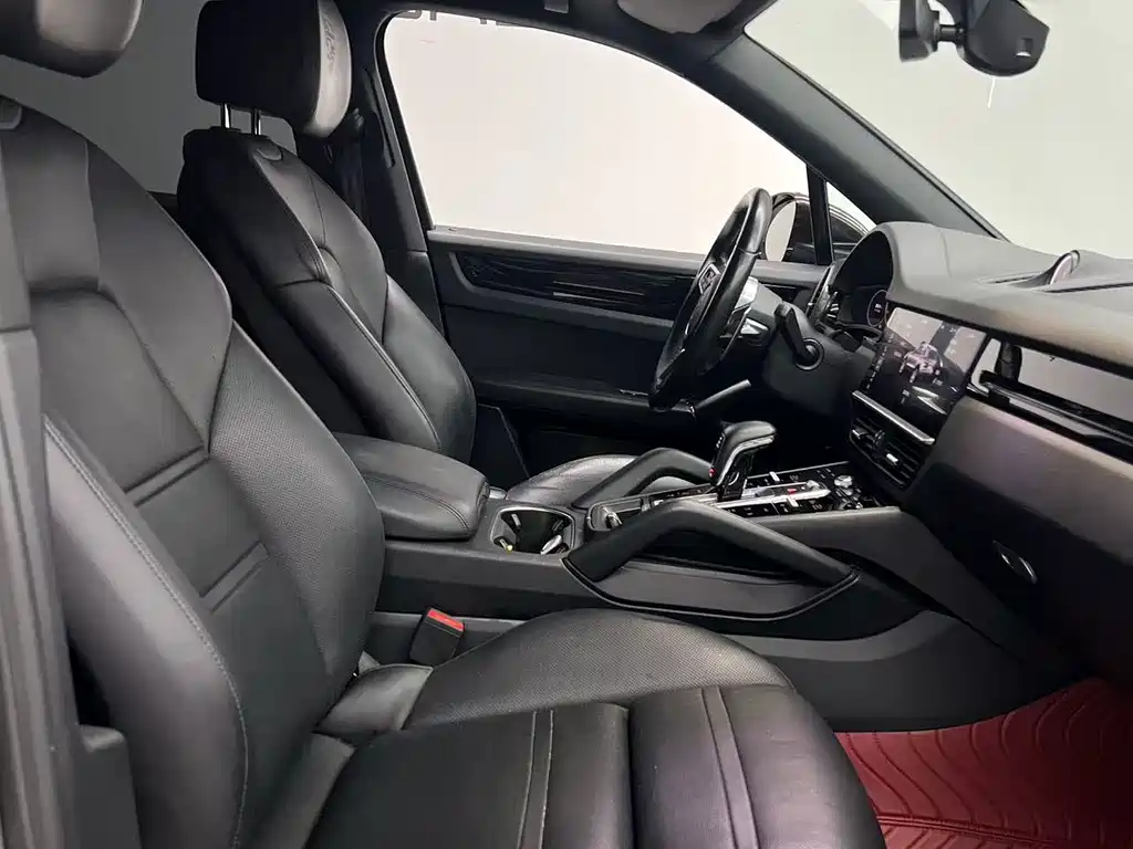Porsche Cayenne — миниатюра 4