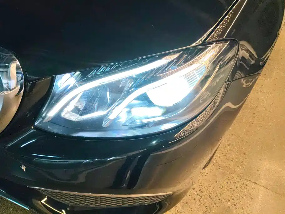 Mercedes-Benz E-Class — миниатюра 5