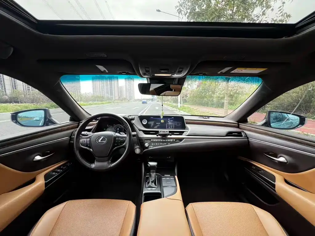 Lexus ES — миниатюра 6