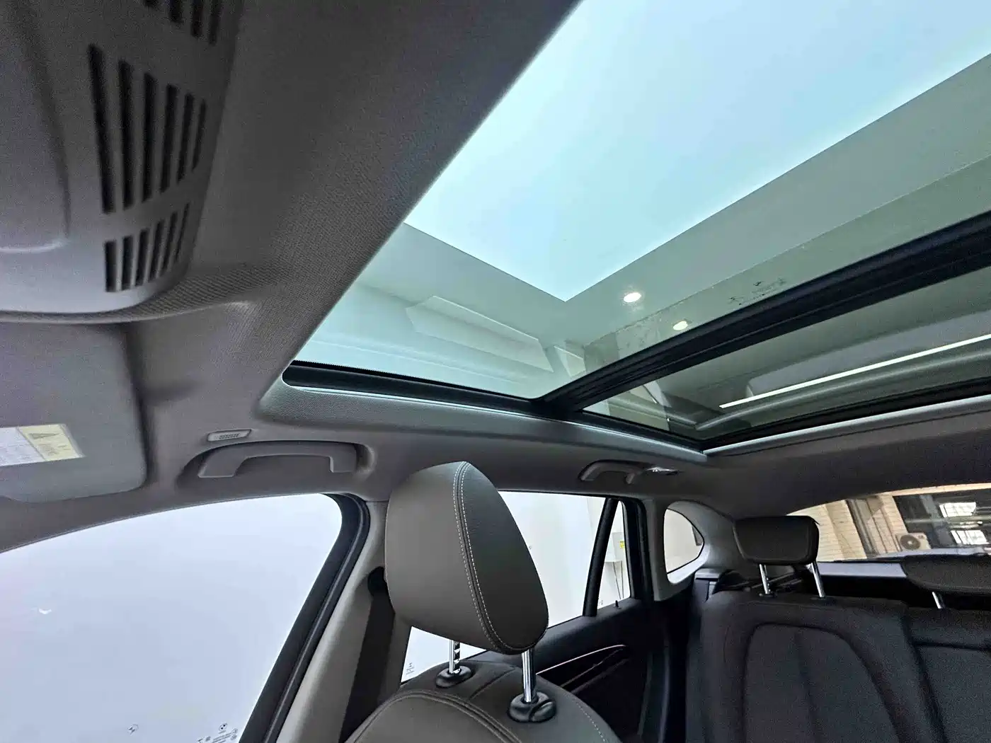 BMW X1 2023 Белый из Китая, фото 3