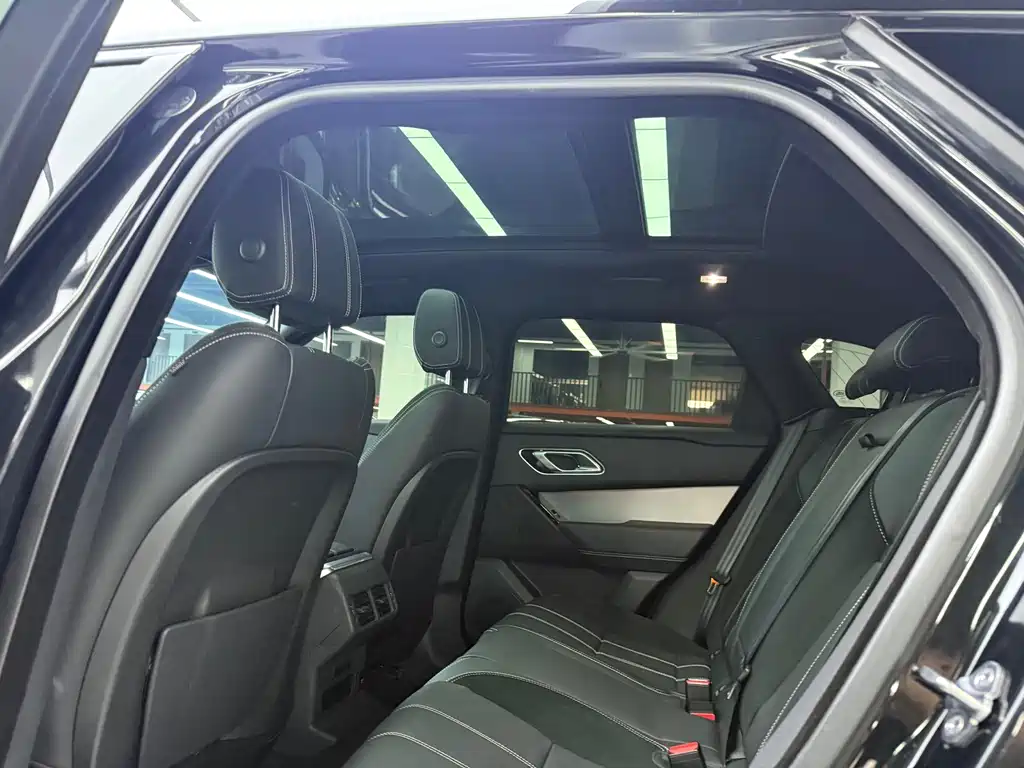 Land Rover Velar — миниатюра 8