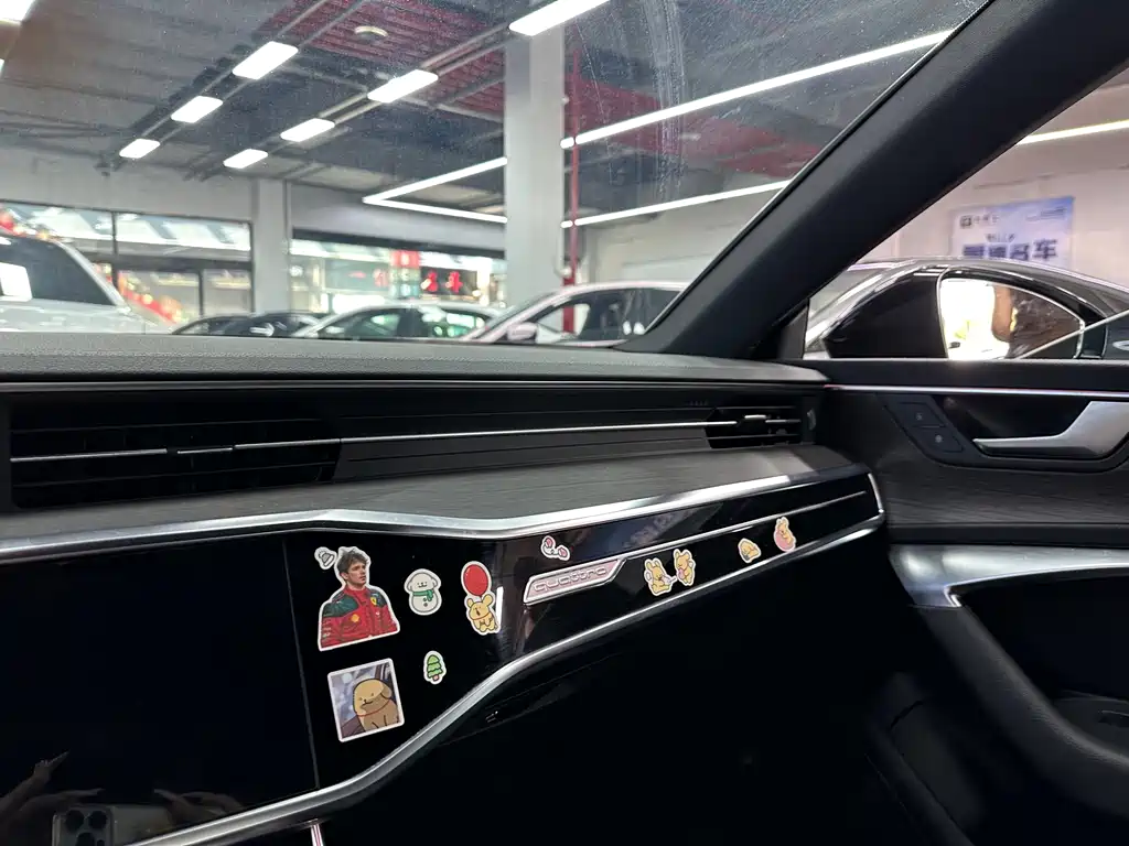 Audi A7L — миниатюра 3