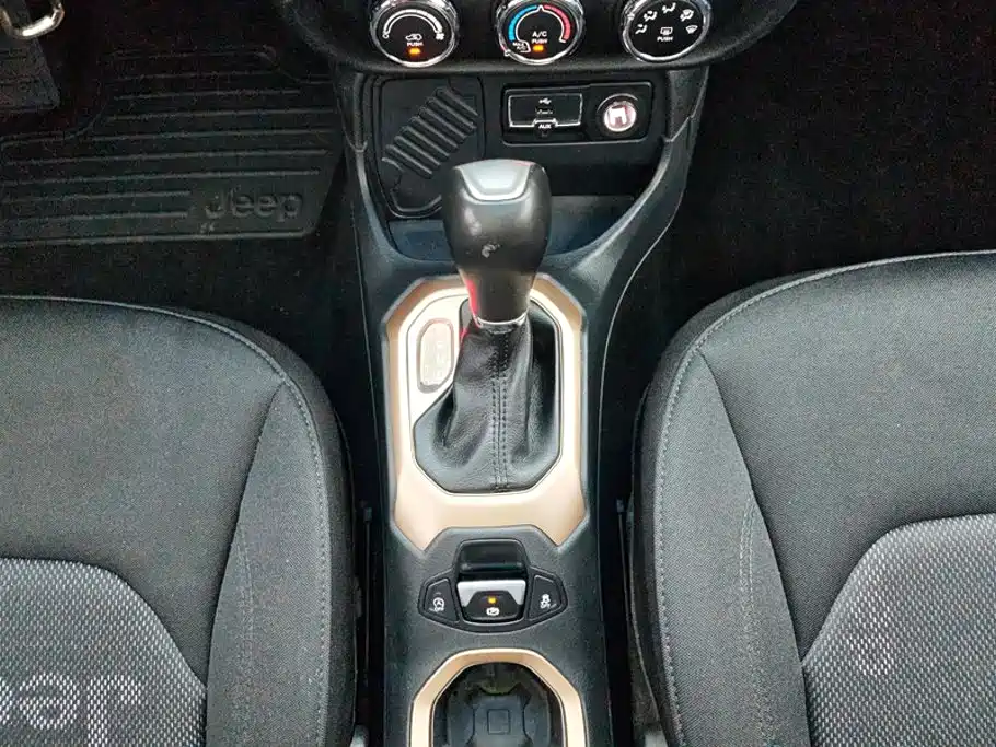Jeep Renegade — миниатюра 16