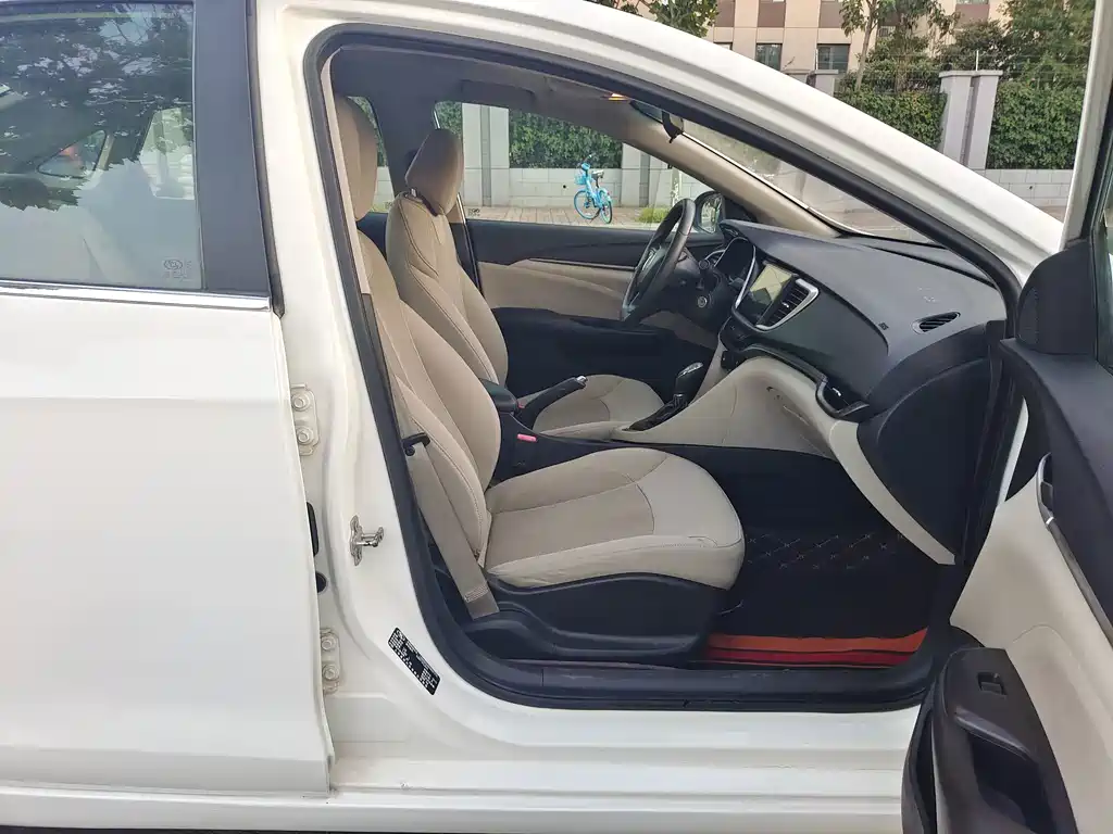 Buick Excelle — миниатюра 12