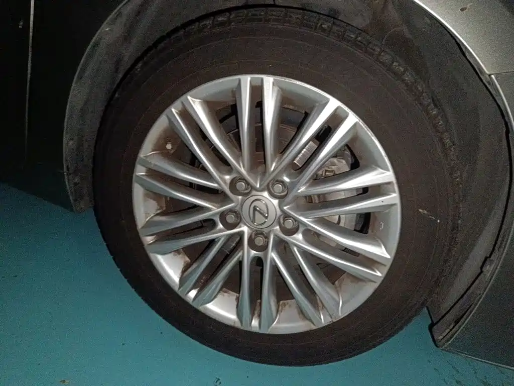 Lexus ES — миниатюра 24