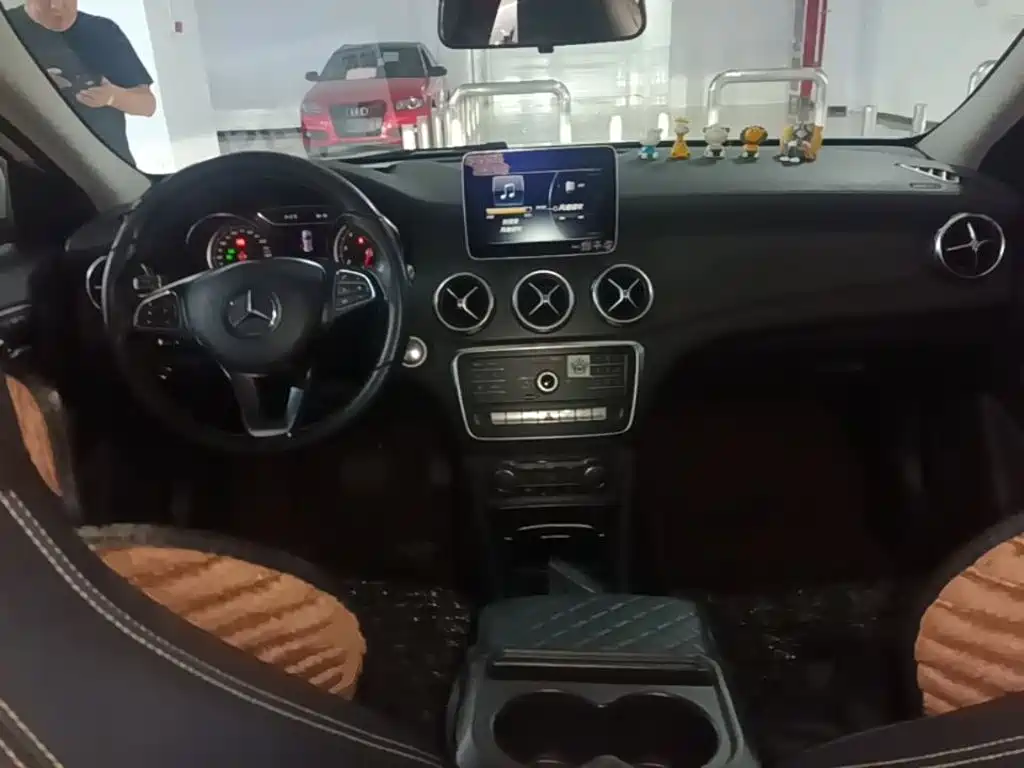Mercedes-Benz GLA — миниатюра 10