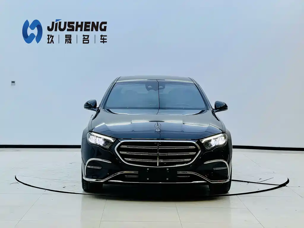 Mercedes-Benz E-Class — миниатюра 2