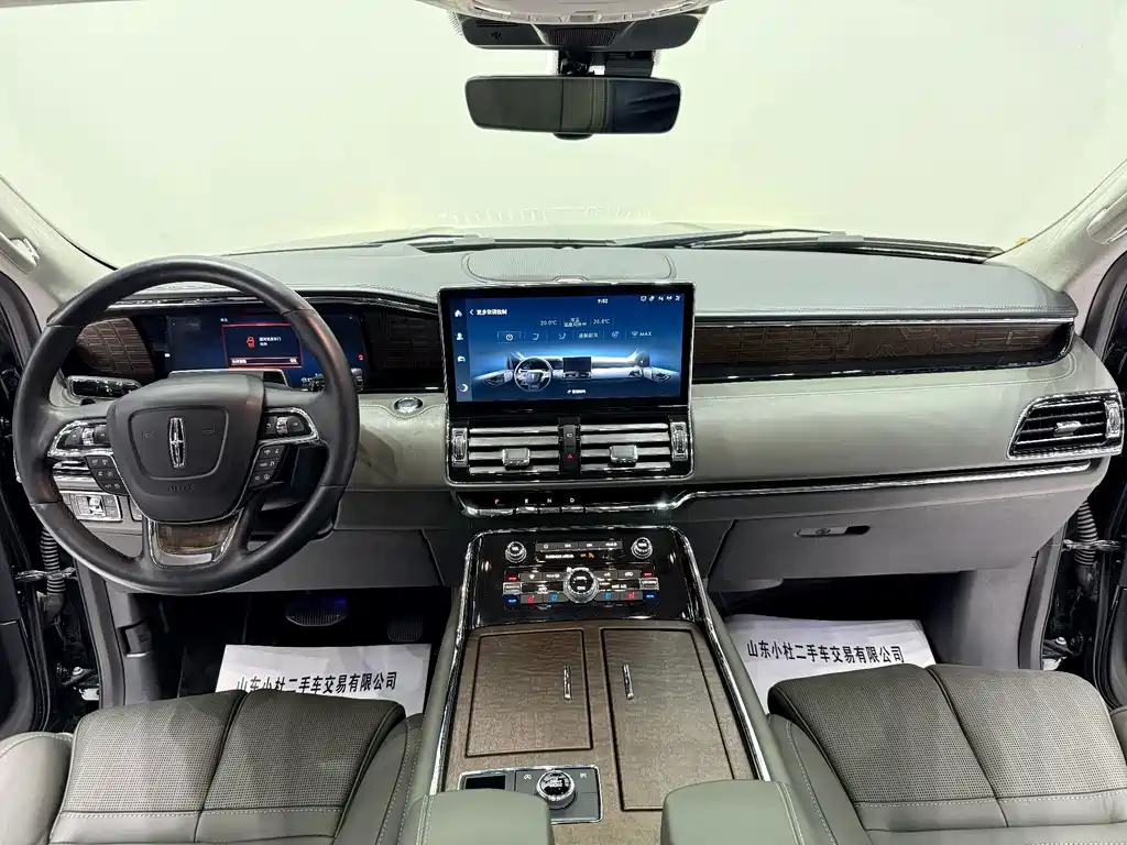 Lincoln Navigator — миниатюра 7