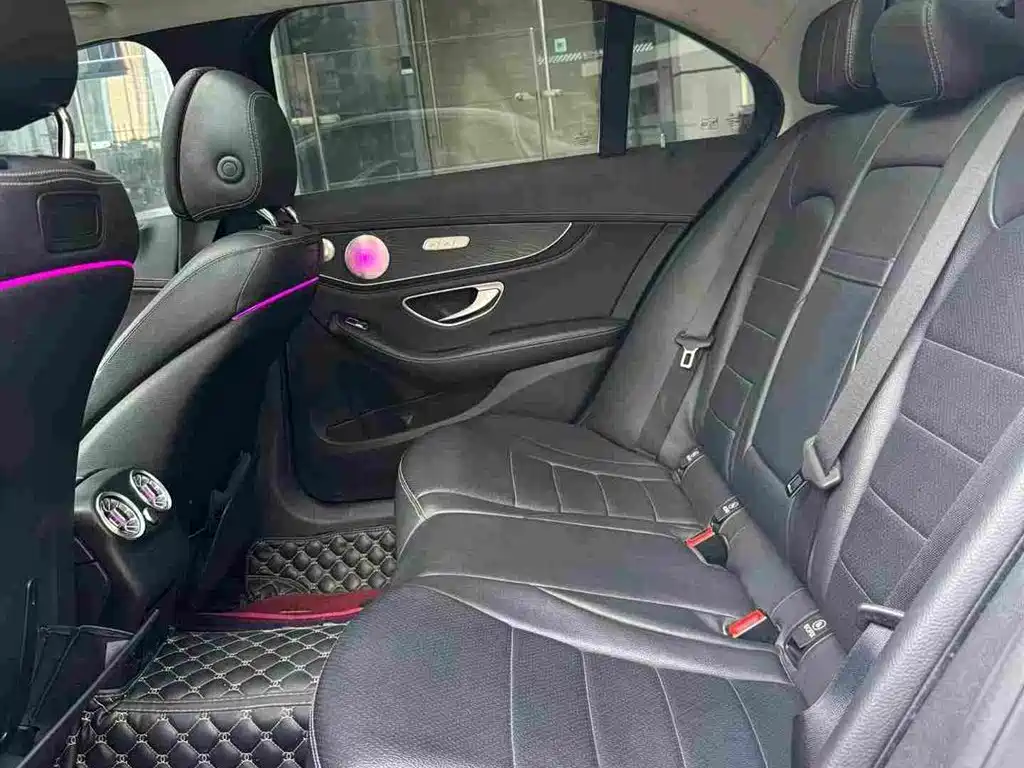 Mercedes-Benz C-Class — миниатюра 10